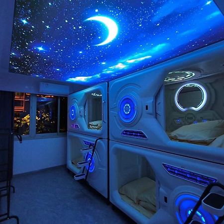 Air Hostel Capsules Airport Gavà Kültér fotó